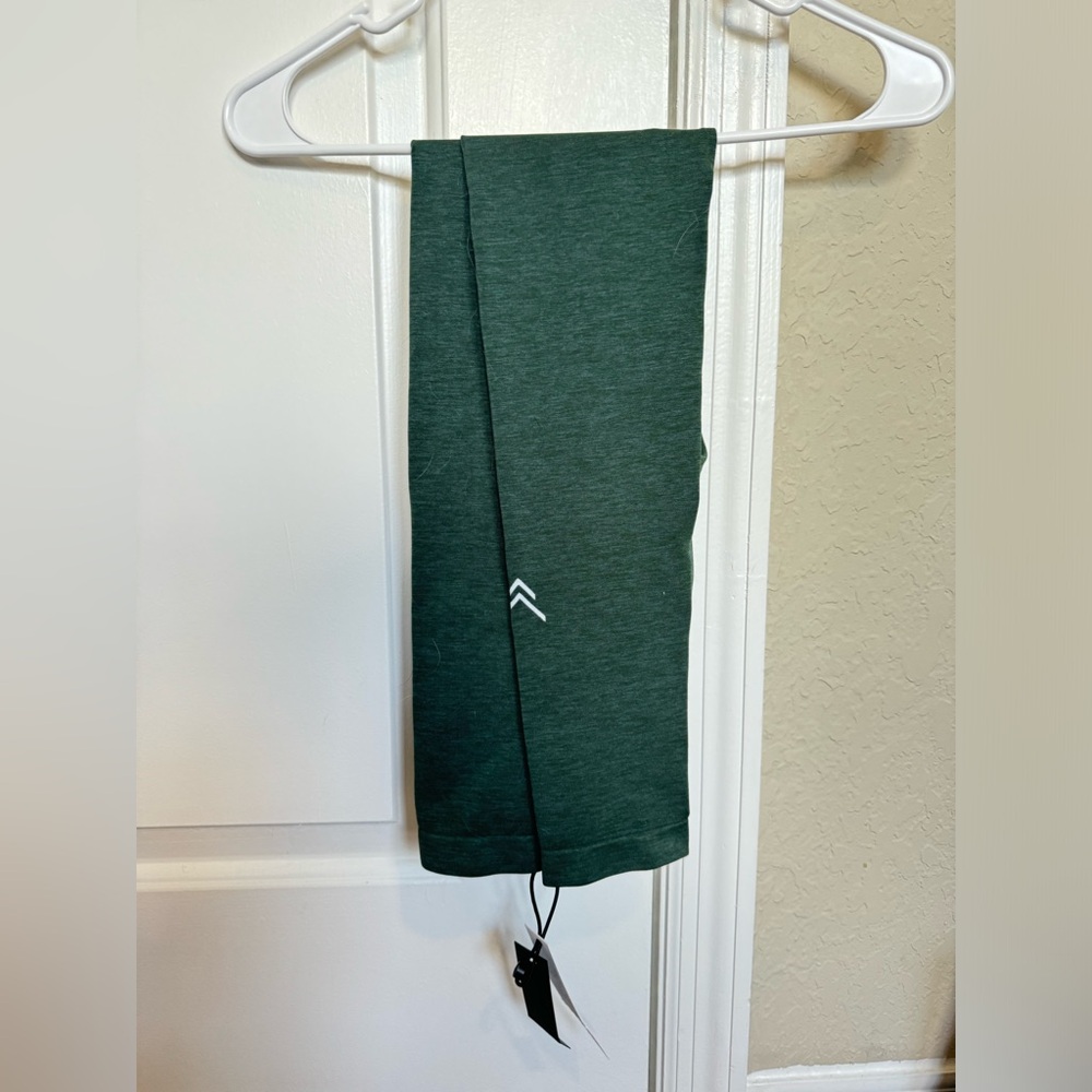 NWT Oner Active xs effortless seamless leggings in Evergreen